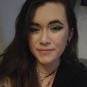 Meet your Posher, Carli